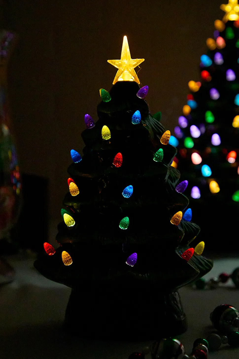 12" Nostalgic Tree Green